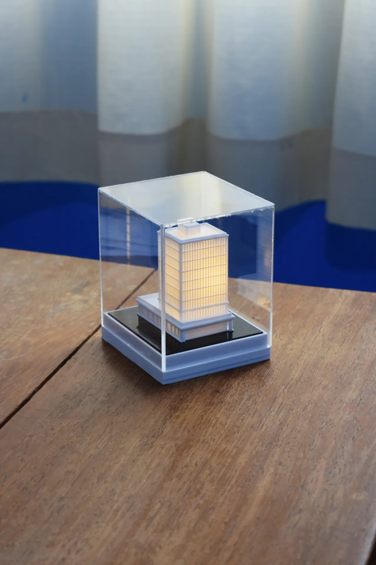 Maquete física Switch Light com iluminação LED
